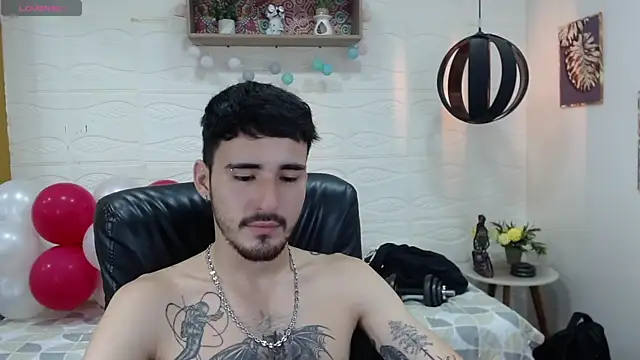 DmitriSanders online show from February 18, 2025, 11:30 pm