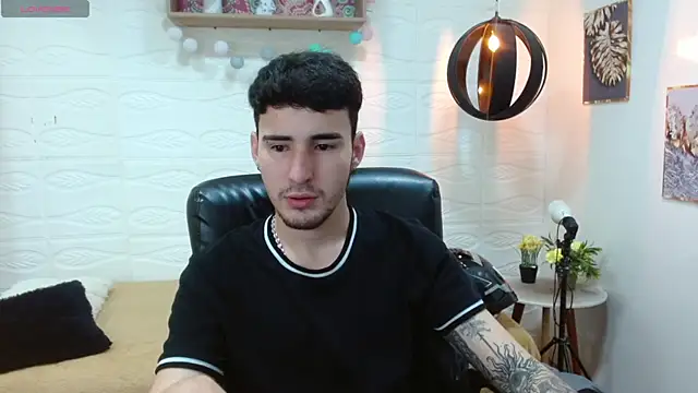 DmitriSanders online show from March 20, 2025, 8:40 pm