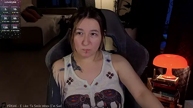 Megan  Hart online show from February 16, 2025, 5:37 am