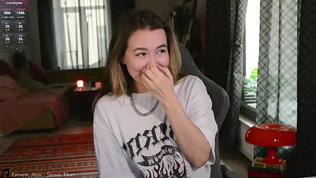 Megan  Hart online show from March 10, 2025, 6:05 am