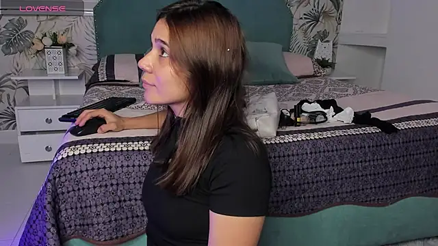 bellaa becca online show from March 3, 2025, 6:35 pm