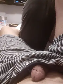 dredre1069 online show from February 18, 2026, 3:37 am