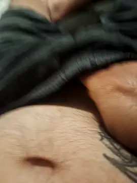 dredre1069 online show from April 17, 2026, 2:25 am