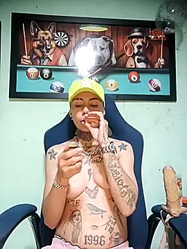 real fenix online show from November 11, 2025, 10:04 pm