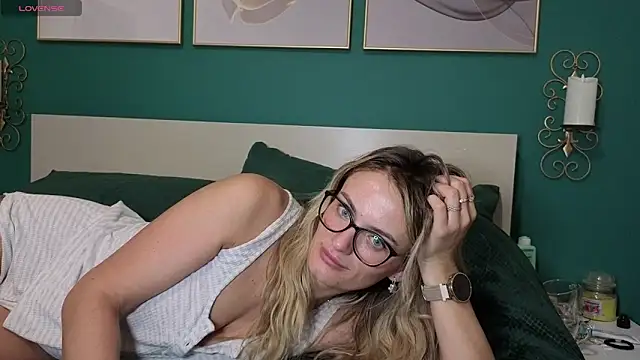 Snapshot of hotjessyca chatting on October 16, 2025, 5:05 am hotjessyca online show from October 16, 2025, 5:05 am