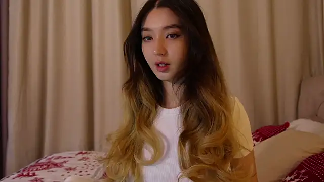 Sarasuo1 online show from December 26, 2024, 12:38 pm