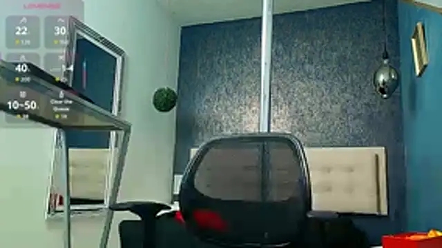 Snapshot of Cloeandtyfanny chatting on November 25, 2025, 7:58 pm Cloeandtyfanny online show from November 25, 2025, 7:58 pm