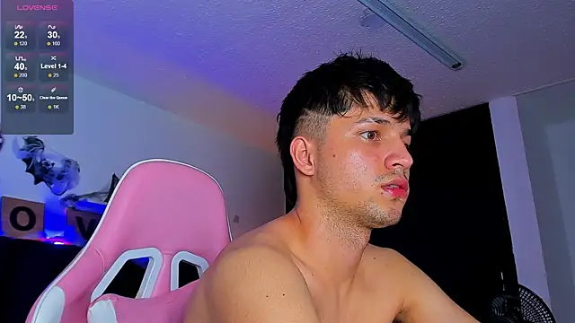 Issac james  online show from October 28, 2025, 8:13 am