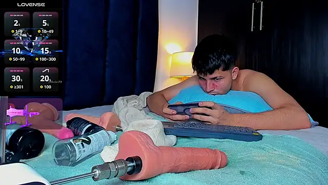 Issac james  online show from October 12, 2025, 8:54 pm