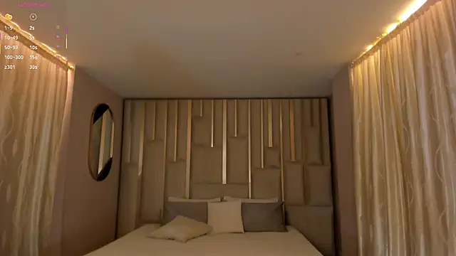 PaulinaSantos  online show from February 28, 2026, 7:46 pm