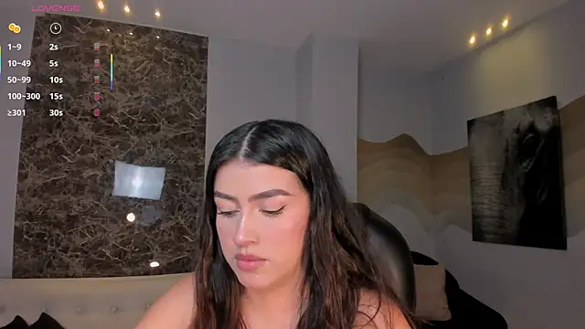 PaulinaSantos  online show from May 31, 2026, 6:09 pm