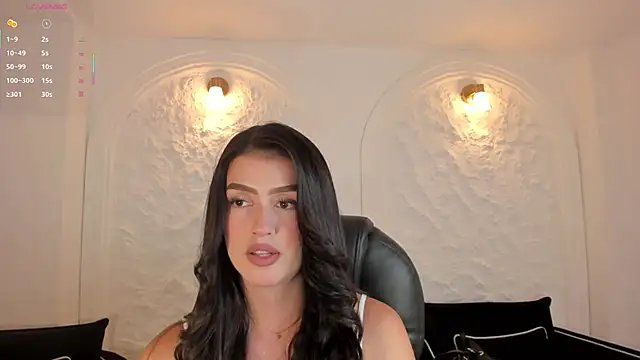 PaulinaSantos  online show from October 3, 2025, 7:26 pm