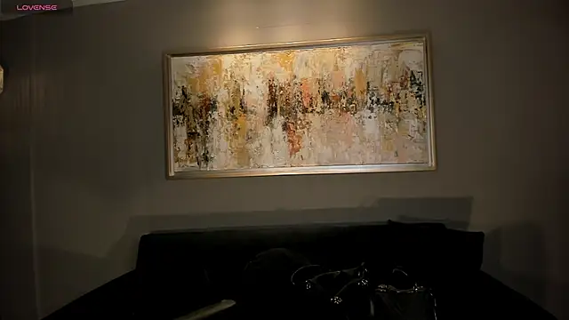 PaulinaSantos  online show from April 3, 2026, 7:31 pm