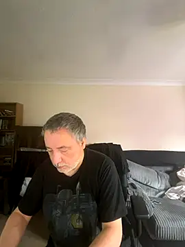 LondonTeffy online show from October 10, 2025, 10:05 am