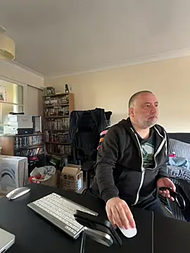 LondonTeffy online show from March 14, 2025, 12:51 pm