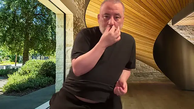 LondonTeffy online show from December 27, 2024, 10:26 pm