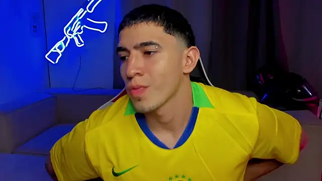 Snapshot of Naranjo_s06 chatting on May 16, 2026, 12:53 am Naranjo s06 online show from May 16, 2026, 12:53 am