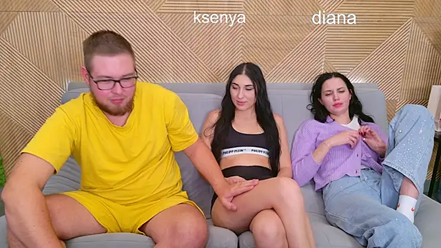 Ksenny online show from October 28, 2025, 7:57 pm