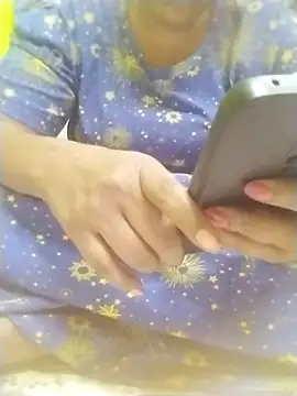 Tamilpriya46 online show from October 3, 2025, 4:52 pm