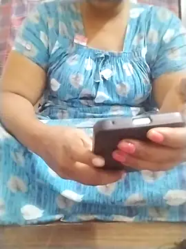 Tamilpriya46 online show from September 12, 2025, 4:18 pm