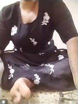 Tamilpriya46 online show from September 18, 2025, 4:43 pm