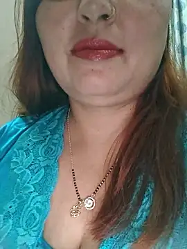 Snapshot of Dianaa9 chatting on May 9, 2026, 4:43 pm Dianaa9 online show from May 9, 2026, 4:43 pm