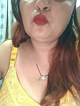 Snapshot of Dianaa9 chatting on May 15, 2026, 8:29 pm Dianaa9 online show from May 15, 2026, 8:29 pm