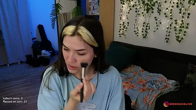 monikavenom online show from February 8, 2026, 5:27 am