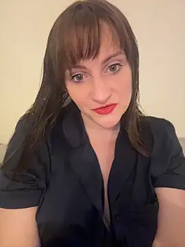 victoirenextdoor online show from April 13, 2026, 9:46 am