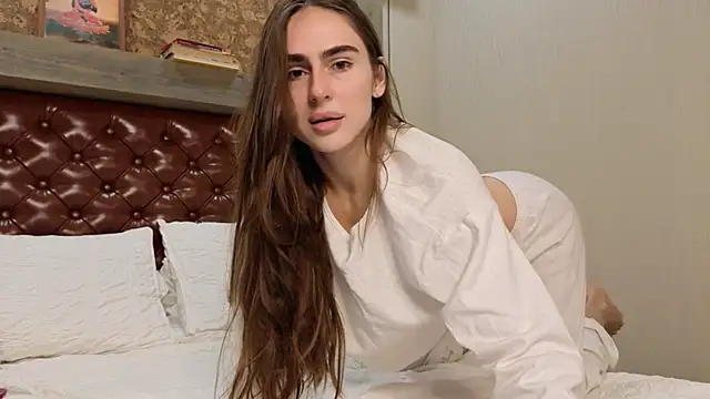 CuteRebelious online show from November 20, 2025, 1:34 pm