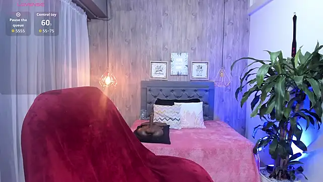 MaturePure online show from November 30, 2025, 12:00 am