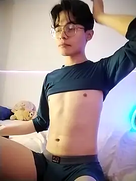 Dmitri Aksnes online show from October 17, 2025, 10:07 am