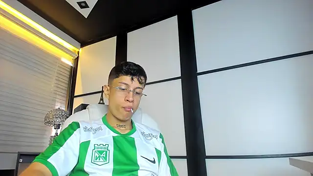 AgarEvans online show from December 27, 2024, 1:50 pm