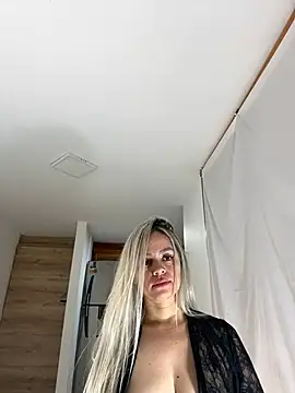 nicole valencia  online show from February 16, 2025, 9:15 am