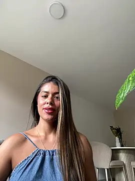 Snapshot of MelissaWaltton chatting on August 4, 2026, 10:03 pm MelissaWaltton online show from August 4, 2026, 10:03 pm