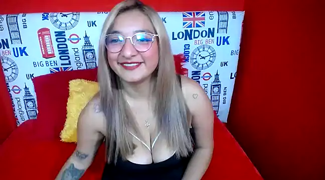 Snapshot of _sweetcarla chatting on January 17, 2025, 2:18 pm sweetcarla online show from January 17, 2025, 2:18 pm