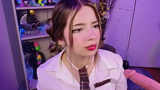 EmilyMiller  online show from March 11, 2026, 4:12 pm