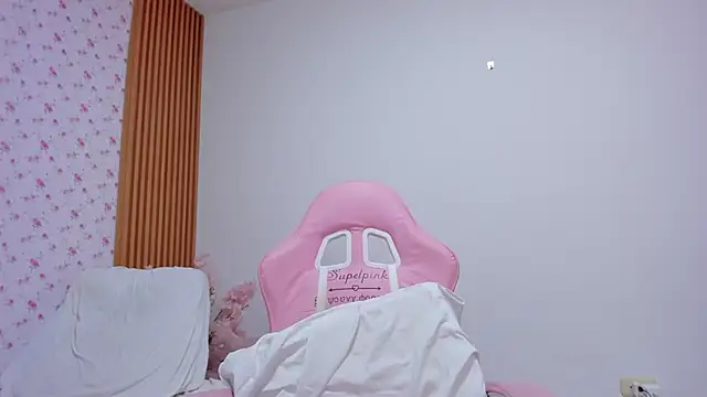 Snapshot of Soyqueen chatting on March 1, 2026, 5:24 pm Soyqueen online show from March 1, 2026, 5:24 pm