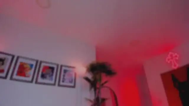 Taylor  foxxx online show from October 29, 2025, 5:06 am