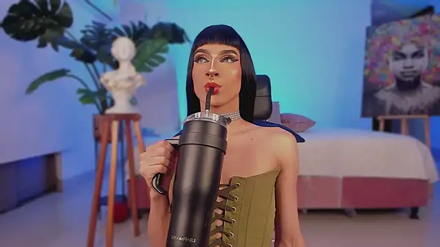 Taylor  foxxx online show from February 18, 2025, 7:21 am