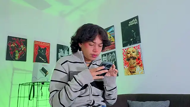 Snapshot of GaelOconner chatting on October 25, 2025, 12:54 am GaelOconner online show from October 25, 2025, 12:54 am