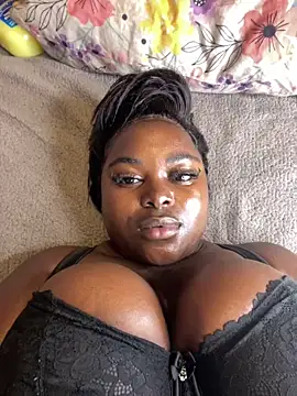 Honeycoco0211 online show from December 16, 2025, 6:17 am