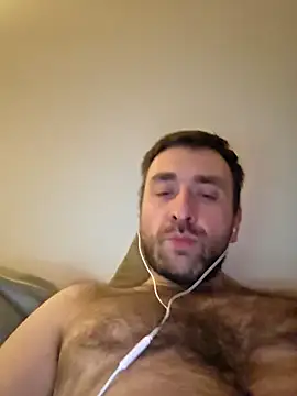 Snapshot of TIGERRR86 chatting on February 17, 2026, 9:23 pm TIGERRR86 online show from February 17, 2026, 9:23 pm