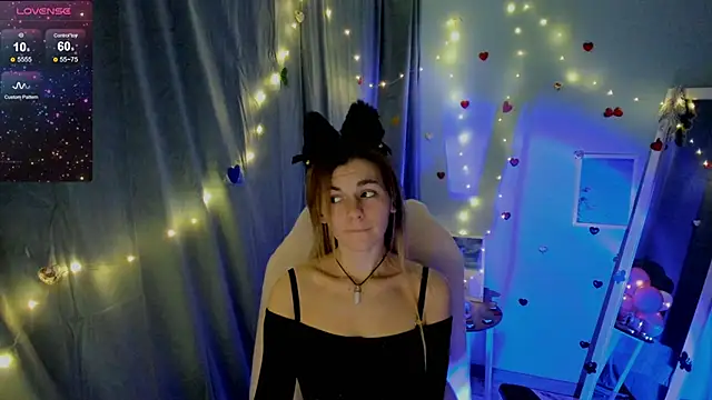 Sweet me  online show from February 14, 2025, 10:14 pm