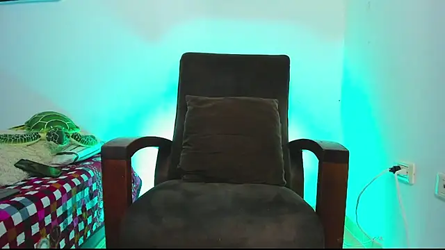 Maxi Gray online show from December 13, 2024, 6:42 am