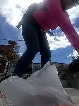 Dominik girl online show from April 8, 2026, 7:04 pm