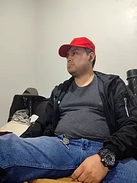 Snapshot of Potro23hotzen chatting on December 21, 2024, 12:53 am Potro23hotzen online show from December 21, 2024, 12:53 am