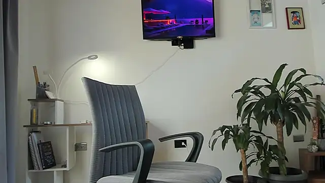 manucute 23  online show from September 26, 2025, 3:30 pm