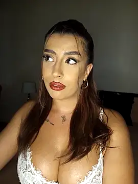 GiseleReine online show from September 9, 2025, 2:04 pm