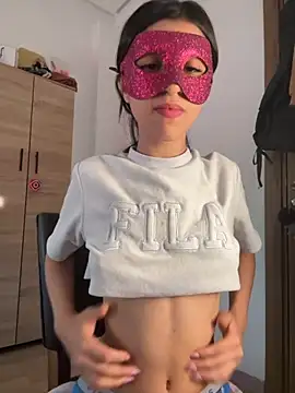 Snapshot of ZINA-MOROCCO chatting on November 5, 2025, 3:26 pm ZINA-MOROCCO online show from November 5, 2025, 3:26 pm